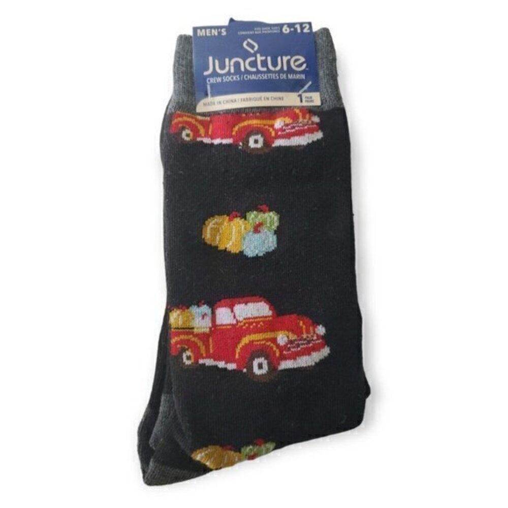 MEN'S CREW SOCKS * TRUCK FULL OF PUMPKINS  *‎ SHOE SIZE 6-12